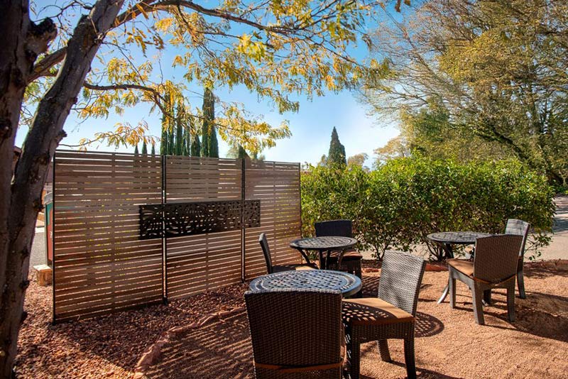 spiritquest-sedona-spa-retreat-side-patio outdoor relaxation area for our Life-Coaching and wellness retreat